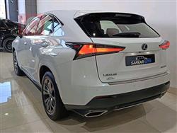 لێکزس NX